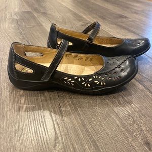 Earth Spirit "Resto Sintetico" Black leather Mary Jane shoes